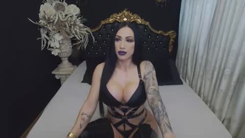 Snapshot of mikaelajensen chatting on February 20, 6:26 am Mikaela online show from February 20, 6:26 am