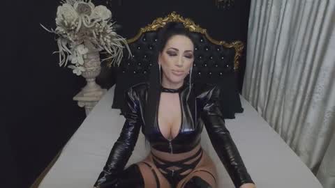 Snapshot of mikaelajensen chatting on March 6, 4:31 am Mikaela online show from March 6, 4:31 am