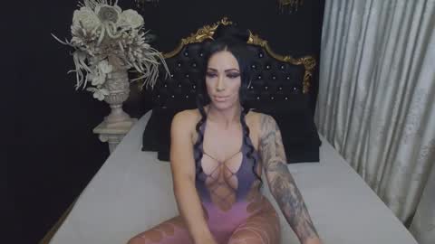 Snapshot of mikaelajensen chatting on March 22, 4:38 am Mikaela online show from March 22, 4:38 am