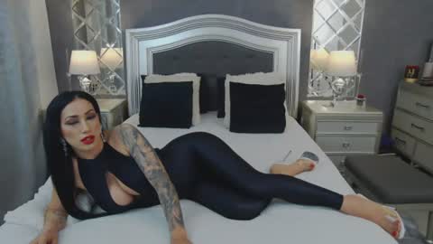 Snapshot of mikaelajensen chatting on June 28, 3:12 am Mikaela online show from June 28, 3:12 am