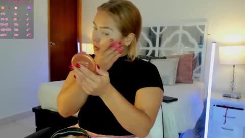 Mikaela blondie bigass online show from December 19, 10:55 am