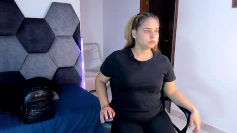 Mikaela blondie bigass online show from May 15, 6:48 pm