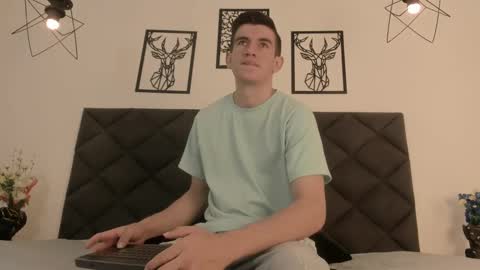 mikael online show from February 23, 9:26 pm