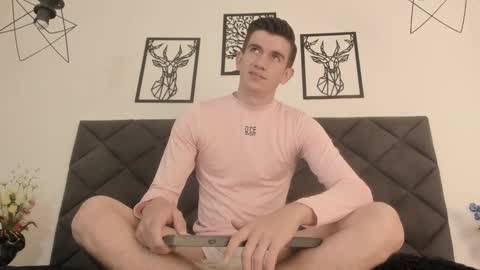 mikael online show from February 25, 8:58 am