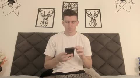 mikael online show from March 12, 7:02 am