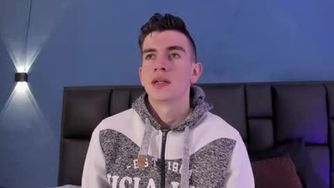 mikael online show from October 14, 4:13 am