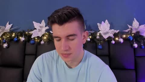 mikael online show from December 4, 4:33 am