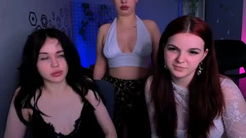 Mika online show from April 14, 7:31 pm