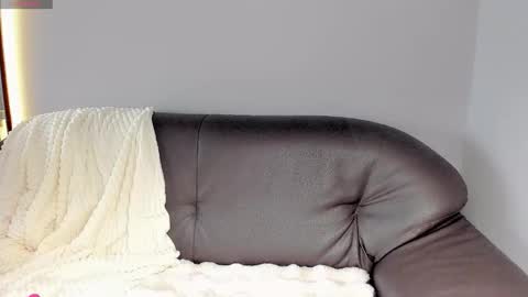 mikasssu online show from December 20, 11:28 am