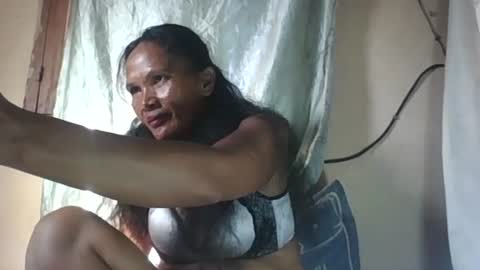 mikaya271700 online show from April 15, 4:41 am