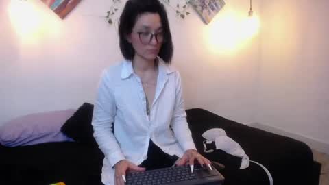 Snapshot of mikaza_akerman chatting on April 30, 8:57 pm mikaza online show from April 30, 8:57 pm