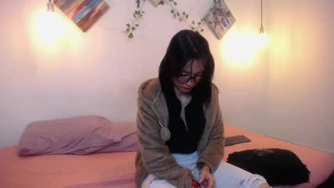 Snapshot of mikaza_akerman chatting on May 27, 12:46 pm mikaza online show from May 27, 12:46 pm