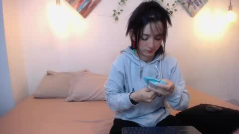 Snapshot of mikaza_akerman chatting on June 3, 12:41 pm mikaza online show from June 3, 12:41 pm