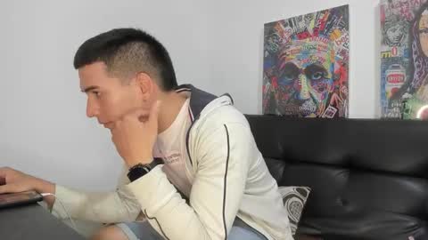 mike3xxx online show from October 5, 11:35 pm