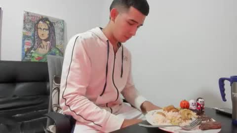 mike3xxx online show from October 19, 1:17 am