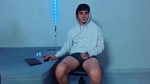 Mike IMDEPENDIENT MODEL online show from October 22, 4:29 pm