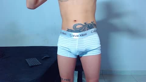 Mike IMDEPENDIENT MODEL online show from May 26, 1:45 am