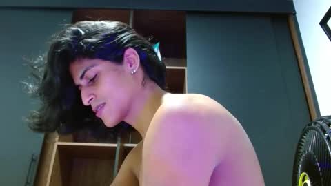 mike_d1030 online show from November 2, 4:26 am