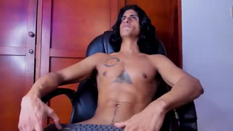 mike_d1030 online show from January 31, 9:02 pm