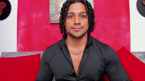 Snapshot of mike_estevess chatting on December 23, 9:38 am online show from December 23, 9:38 am