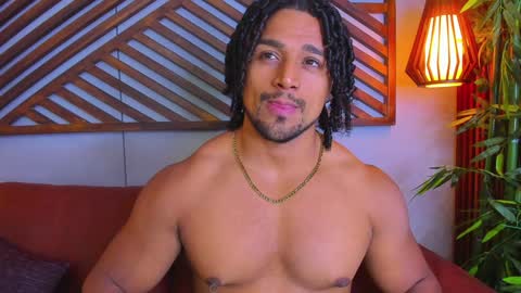 Snapshot of mike_estevess chatting on January 25, 9:26 am online show from January 25, 9:26 am