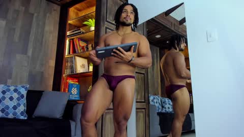 Snapshot of mike_estevess chatting on February 4, 7:18 am online show from February 4, 7:18 am