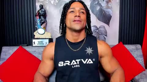 Snapshot of mike_estevess chatting on September 13, 9:58 pm online show from September 13, 9:58 pm