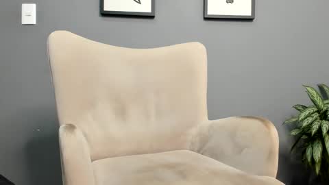 Mike Montoya online show from December 11, 7:42 am