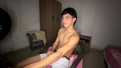 Mike Pineapple online show from October 23, 3:28 am