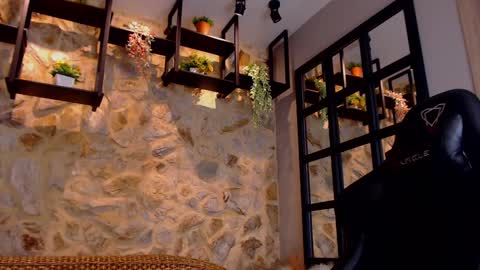 Snapshot of mikeblare chatting on January 14, 1:15 am Mike Blare online show from January 14, 1:15 am