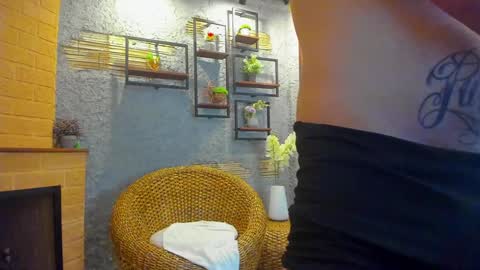 Snapshot of mikeblare chatting on January 28, 10:12 pm Mike Blare online show from January 28, 10:12 pm