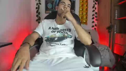 mikee_scooth online show from January 8, 1:42 am