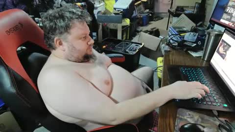 Snapshot of mikejws chatting on February 3, 11:58 pm mikejws online show from February 3, 11:58 pm