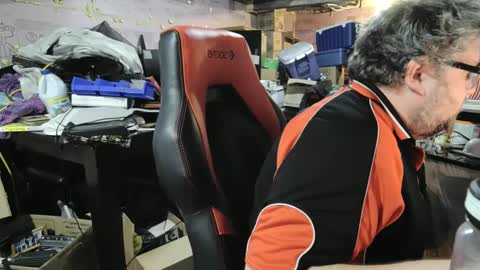 Snapshot of mikejws chatting on March 10, 11:27 pm mikejws online show from March 10, 11:27 pm