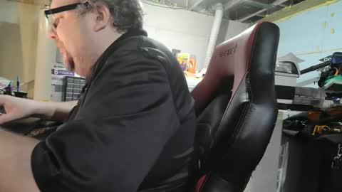 Snapshot of mikejws chatting on October 16, 7:59 pm mikejws online show from October 16, 7:59 pm