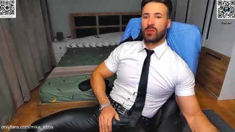 Snapshot of mikestrip chatting on October 7, 4:15 pm Mike online show from October 7, 4:15 pm