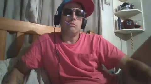 Snapshot of mikeundies chatting on July 9, 1:31 am mikeundies online show from July 9, 1:31 am