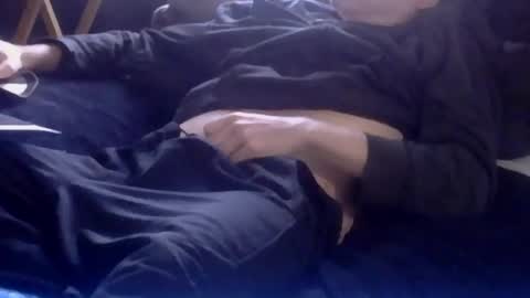 Snapshot of mikey_silver chatting on December 11, 7:03 pm mikey_silver online show from December 11, 7:03 pm