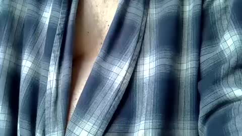 Snapshot of mikeybed chatting on February 19, 9:28 am mikeybed online show from February 19, 9:28 am