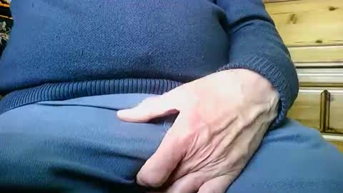 mikeybed online show from April 10, 11:37 am