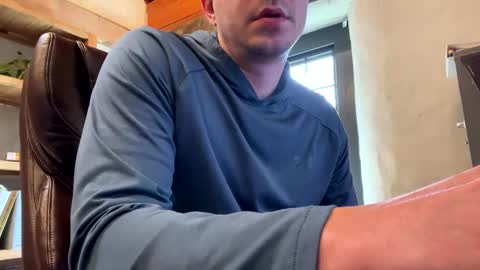 Snapshot of mikeydubs10 chatting on May 13, 2:36 pm mikeydubs10 online show from May 13, 2:36 pm