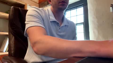 Snapshot of mikeydubs10 chatting on May 20, 1:28 pm mikeydubs10 online show from May 20, 1:28 pm