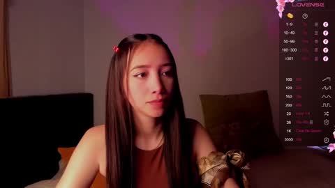 Snapshot of mikeyvioleta chatting on January 15, 5:47 pm VIOLETAMIKE online show from January 15, 5:47 pm