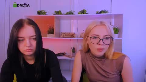 Snapshot of miki_ti chatting on October 26, 9:04 am miki_ti online show from October 26, 9:04 am