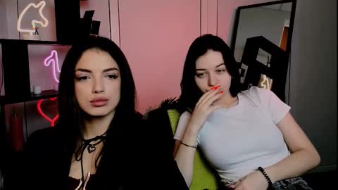 Snapshot of miki_ti chatting on November 20, 9:20 am miki_ti online show from November 20, 9:20 am