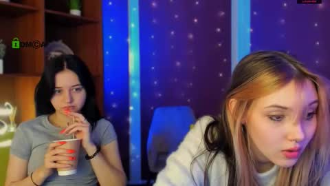 Snapshot of miki_ti chatting on November 23, 9:09 am miki_ti online show from November 23, 9:09 am