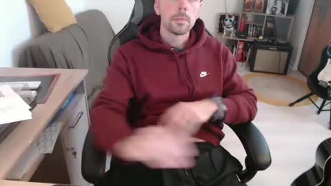 Snapshot of mikmik91 chatting on February 18, 10:55 am mikmik91 online show from February 18, 10:55 am