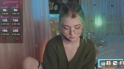 Snapshot of miko_meow chatting on February 9, 1:48 pm Miko online show from February 9, 1:48 pm