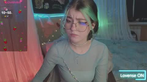 Snapshot of miko_meow chatting on February 12, 7:31 pm Miko online show from February 12, 7:31 pm