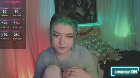 Snapshot of miko_meow chatting on February 21, 6:31 pm Miko online show from February 21, 6:31 pm